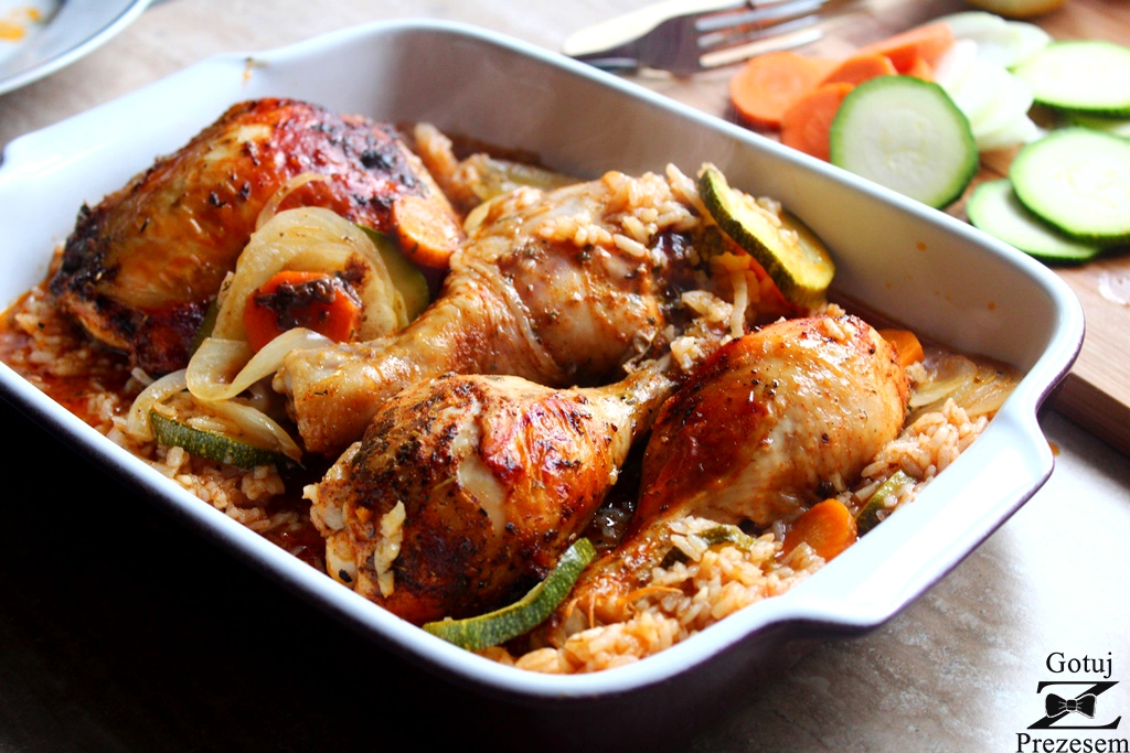 kurczak pieczony z ryżem i warzywami